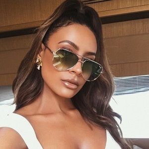 Quay Uatralia high key sunnies MINI